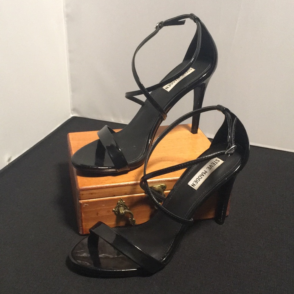STEVE MADDEN Black Strappy Heels